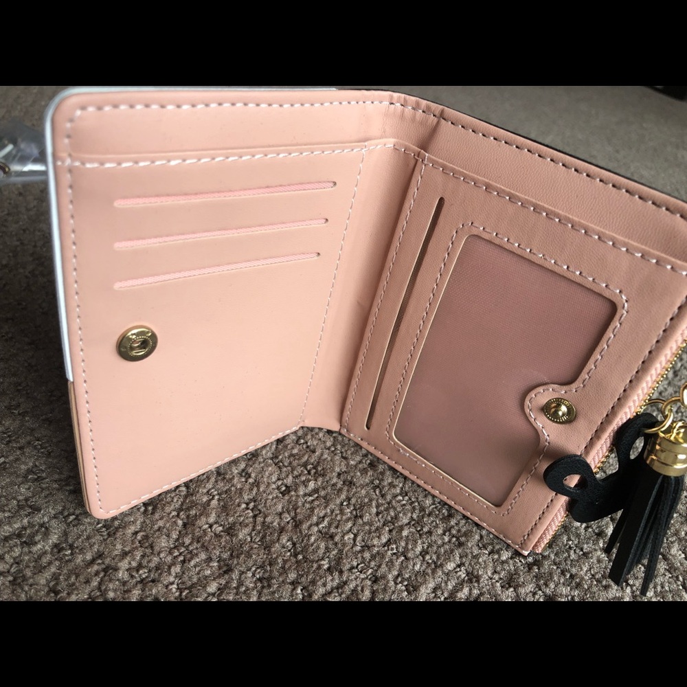 Wallet - Picture 4 of 8